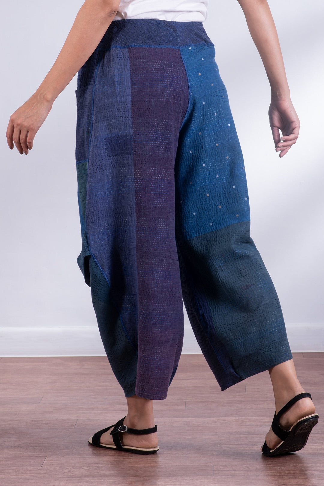 FRAYED PATCH KANTHA KNEE TUCKED PANTS - fi2625-nvy -