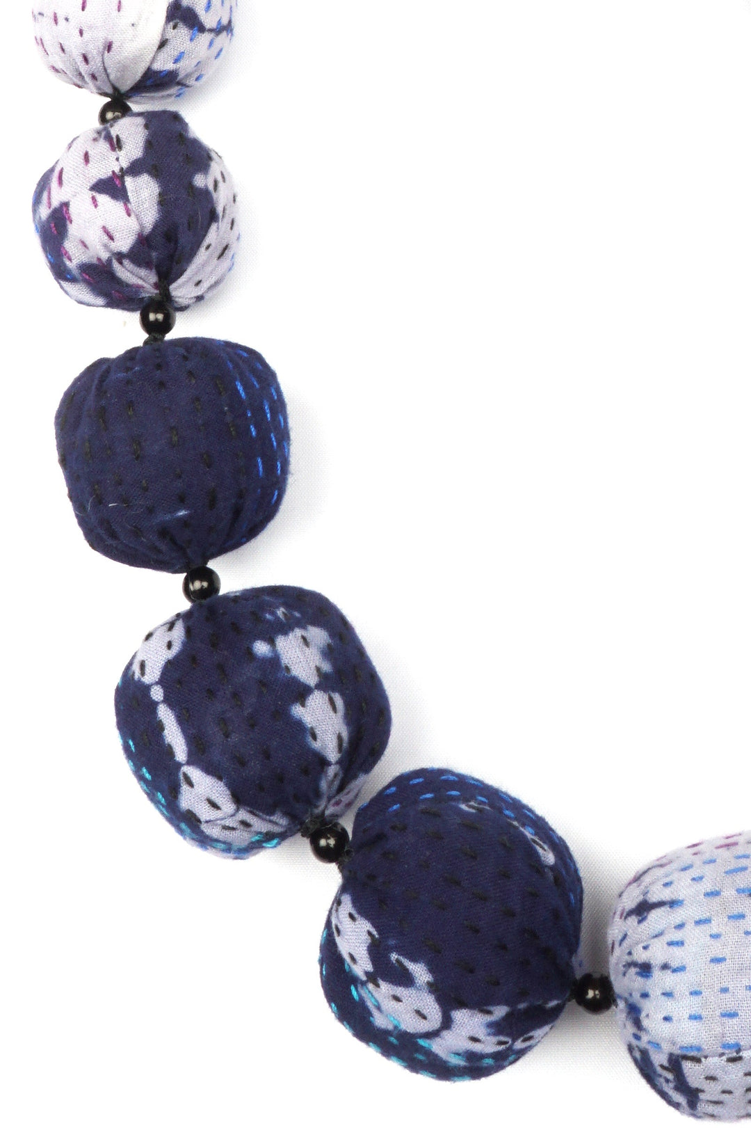 INDIGO STREAM SHIBORI KANTHA NUTS MEDIUM NECKLACE - is2701-blu -