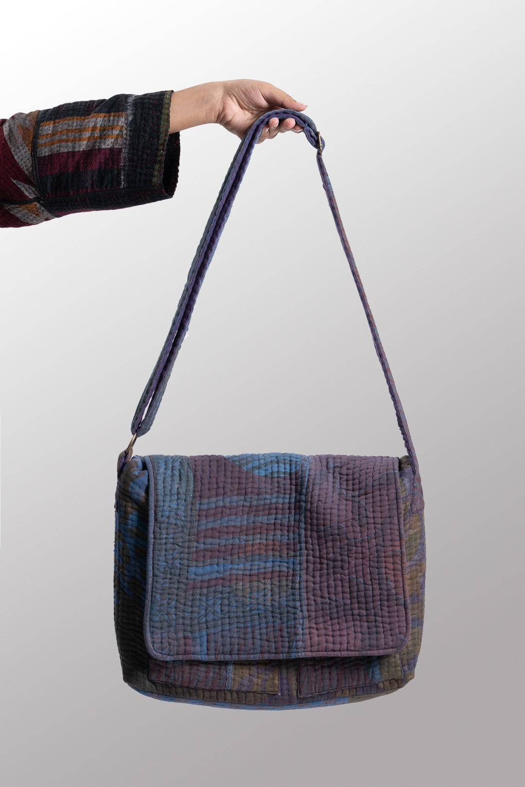 Quilted Over Dye Cotton Kantha Pc Messenger Bag - mm-oq5863-cblu004a -