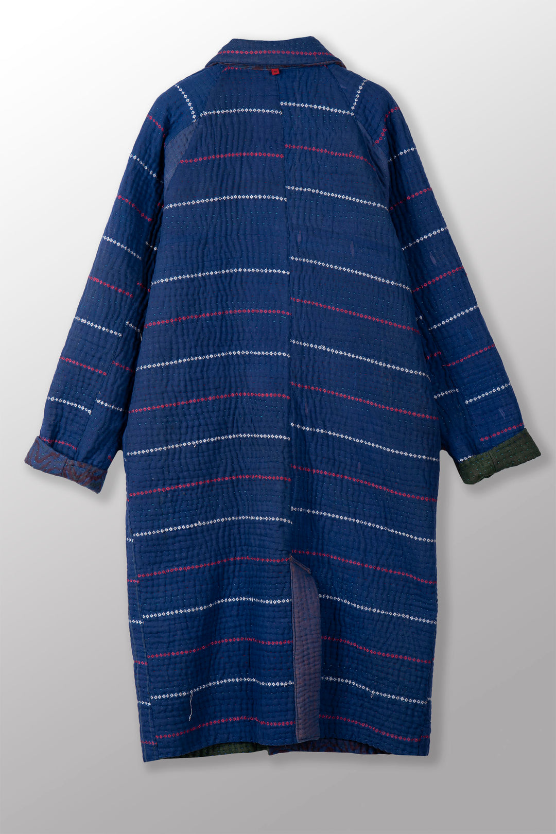 QUILTED OVER DYE COTTON KANTHA RAGLAN SLEEVE COAT - oq5337-cblu001m -