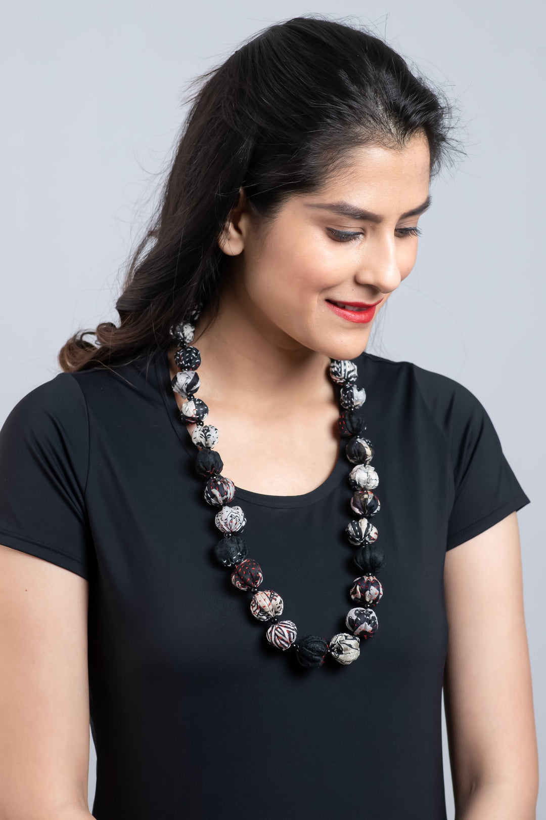 VINTAGE SILK KANTHA SMALL NUTS MEDIUM NECKLACE - sv2705-blk -