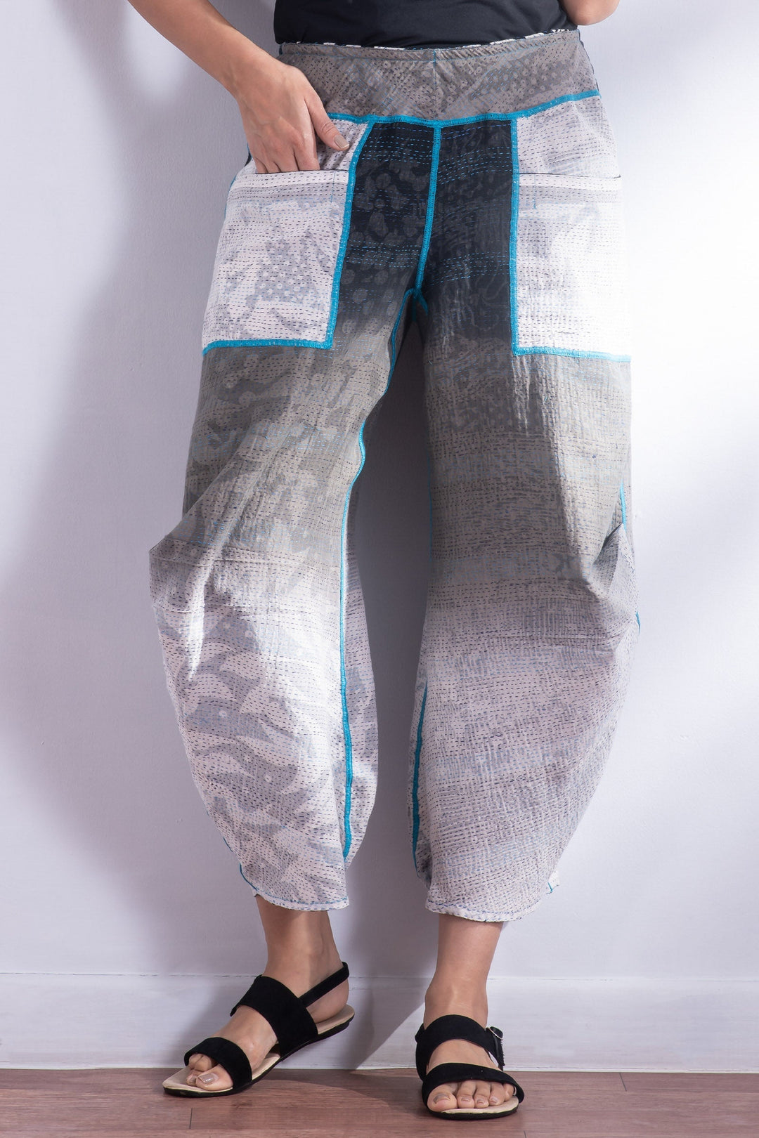 MONOTONE TWILIGHT PRINT KANTHA KNEE TUCKED PANTS - tp2625-blk -