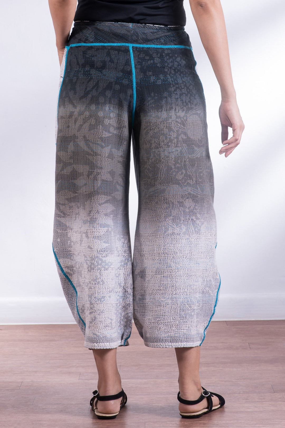 MONOTONE TWILIGHT PRINT KANTHA KNEE TUCKED PANTS - tp2625-blk -