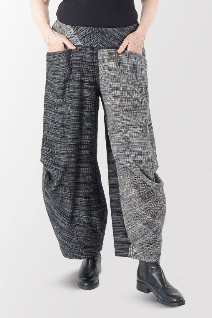 WOVEN IKAT & FRAYED PATCH KANTHA  KNEE TUCKED PANTS - wk4625-gry -