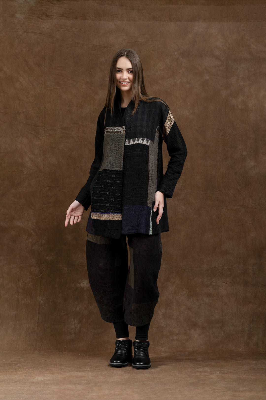COTTON SILK SW PATCH KANTHA HIGH-NECK TOPPER - ws4045-blk -