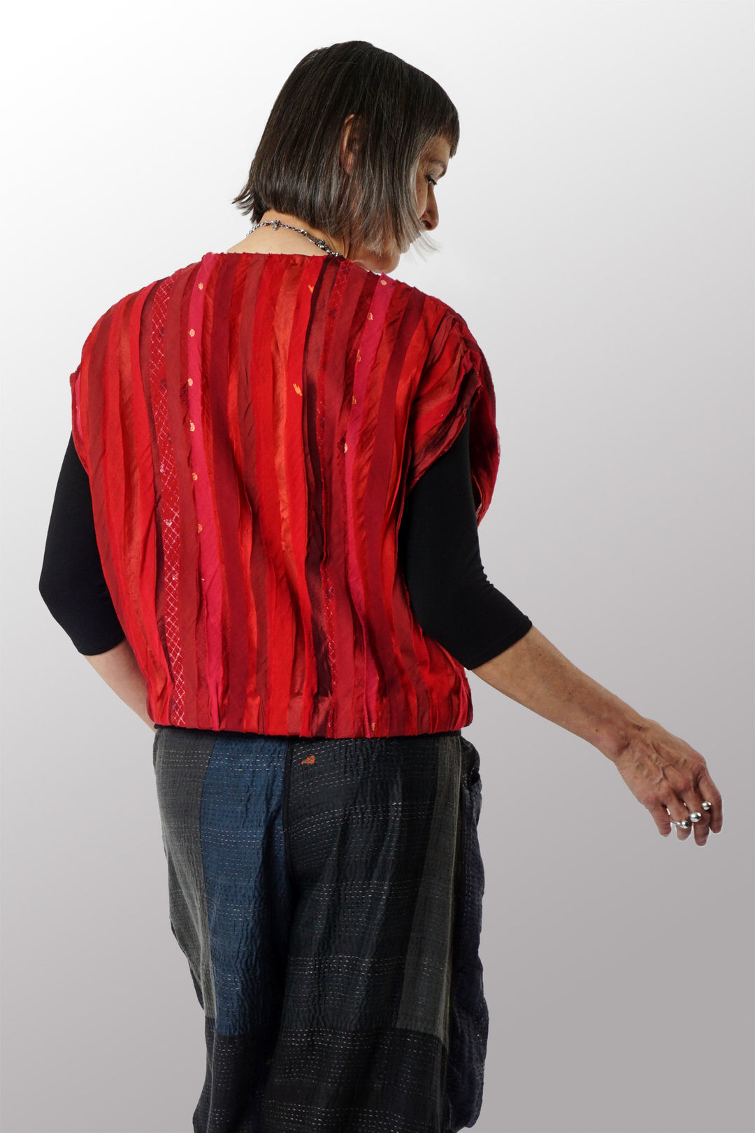 WAVY STRIPE KANTHA WIDE SHOULDER VEST - wv2245-red -